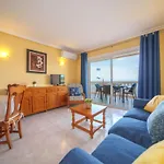 Global Amores - By Global Rental Holidays 8214